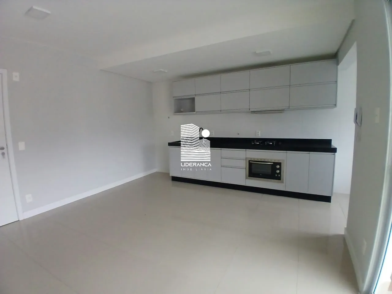 Mountain view in a 2-bedroom apartment, 79 m² — photo 8