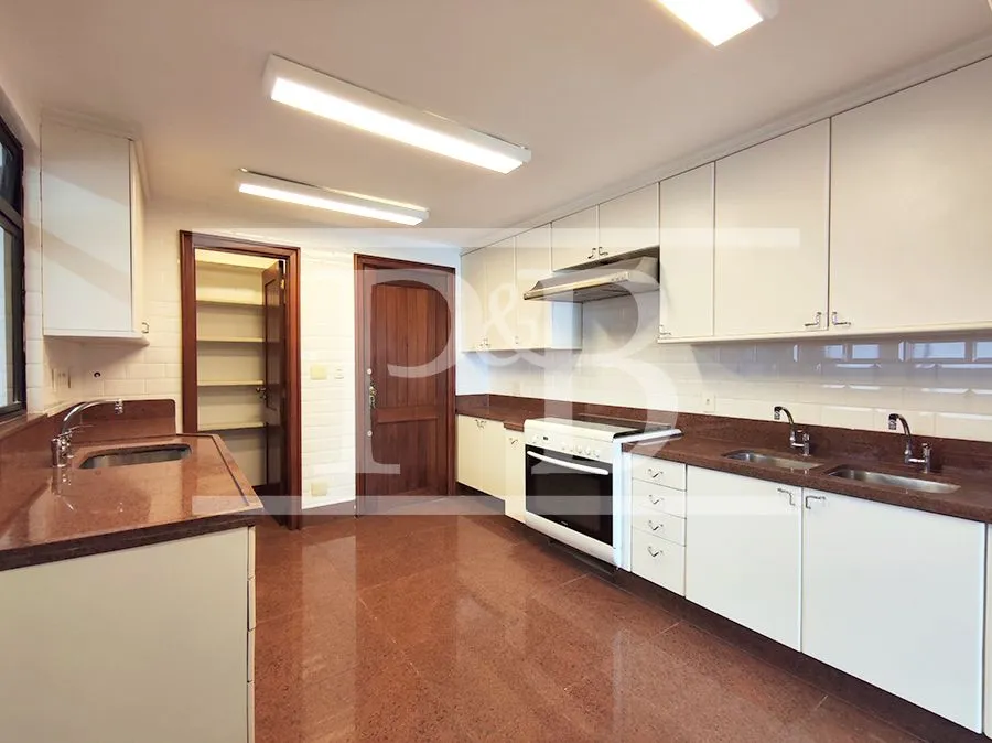 Apartamento com 4 dormitórios e closet tipo walk-in — photo 36