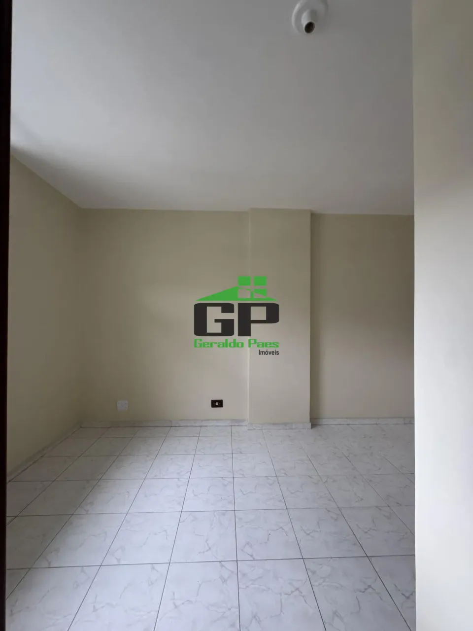 Apartment with 2 bedrooms, balcony and 1 parking spot — photo 15