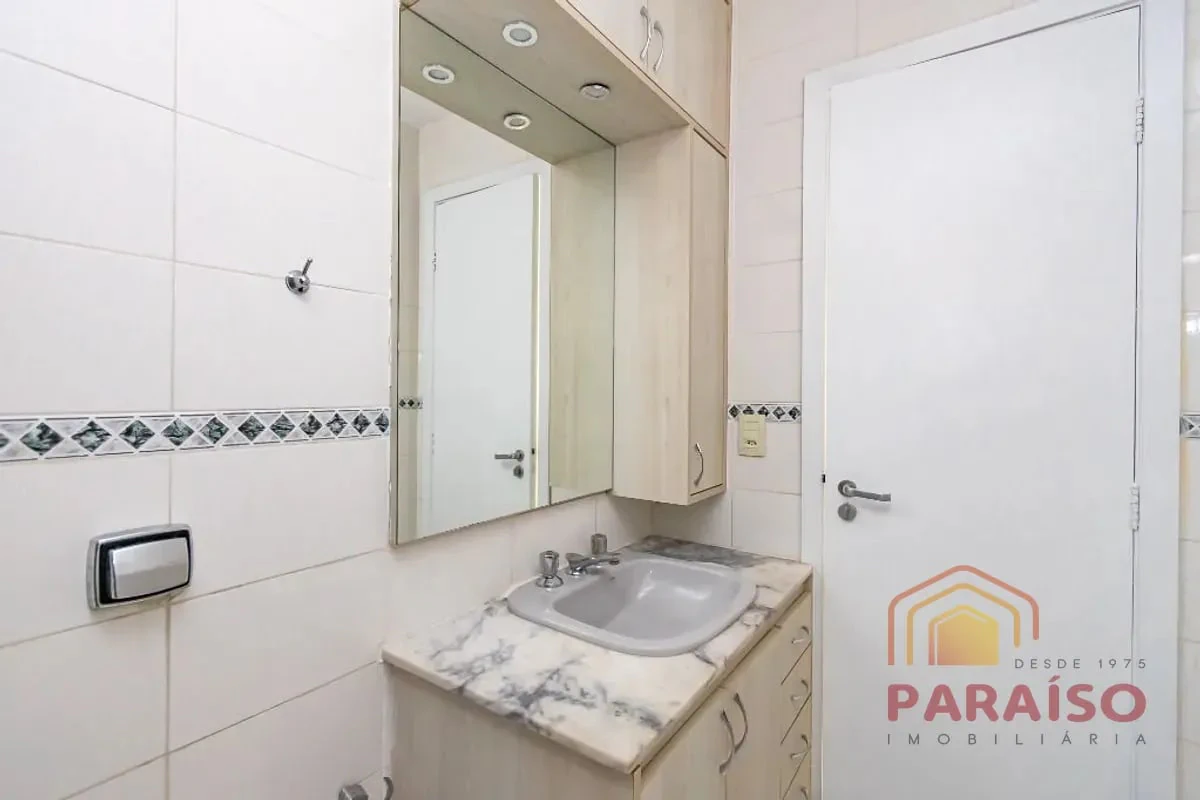 4-bedroom house with a grill on the balcony in Curitiba — photo 22