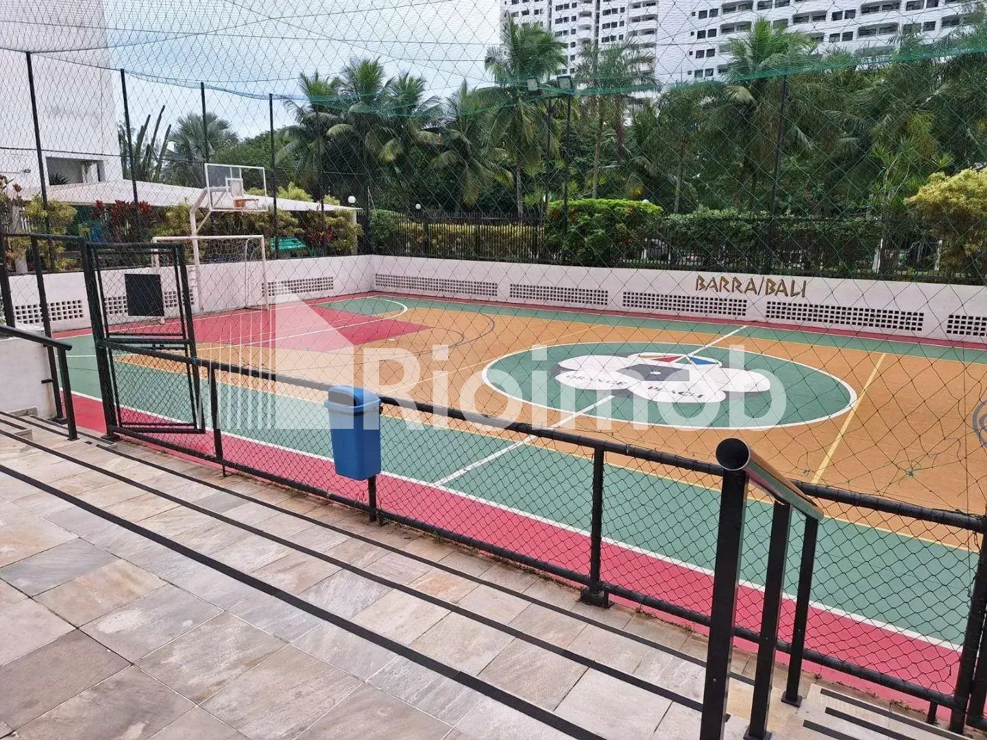 3-bedroom duplex with a glass-enclosed balcony — photo 35