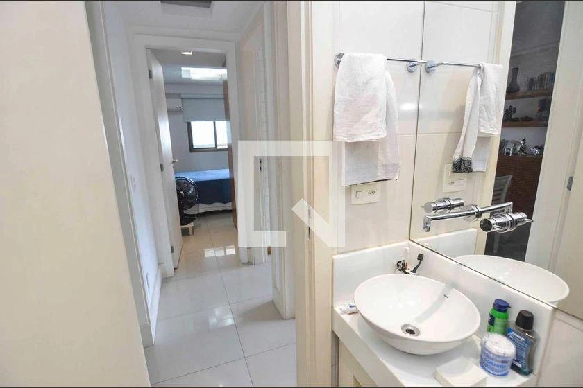 167 m² apartment with open-plan kitchen and 3 bedrooms — photo 36