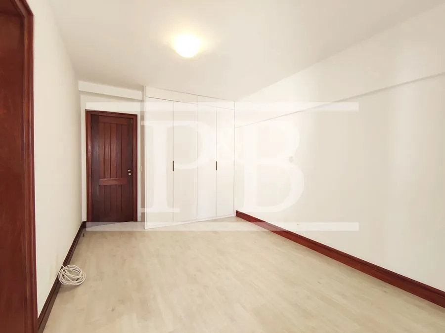 Apartamento com 4 dormitórios e closet tipo walk-in — photo 23