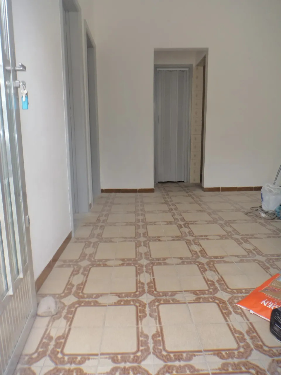Unfurnished 2-bedroom apartment with 1 parking spot — photo 16
