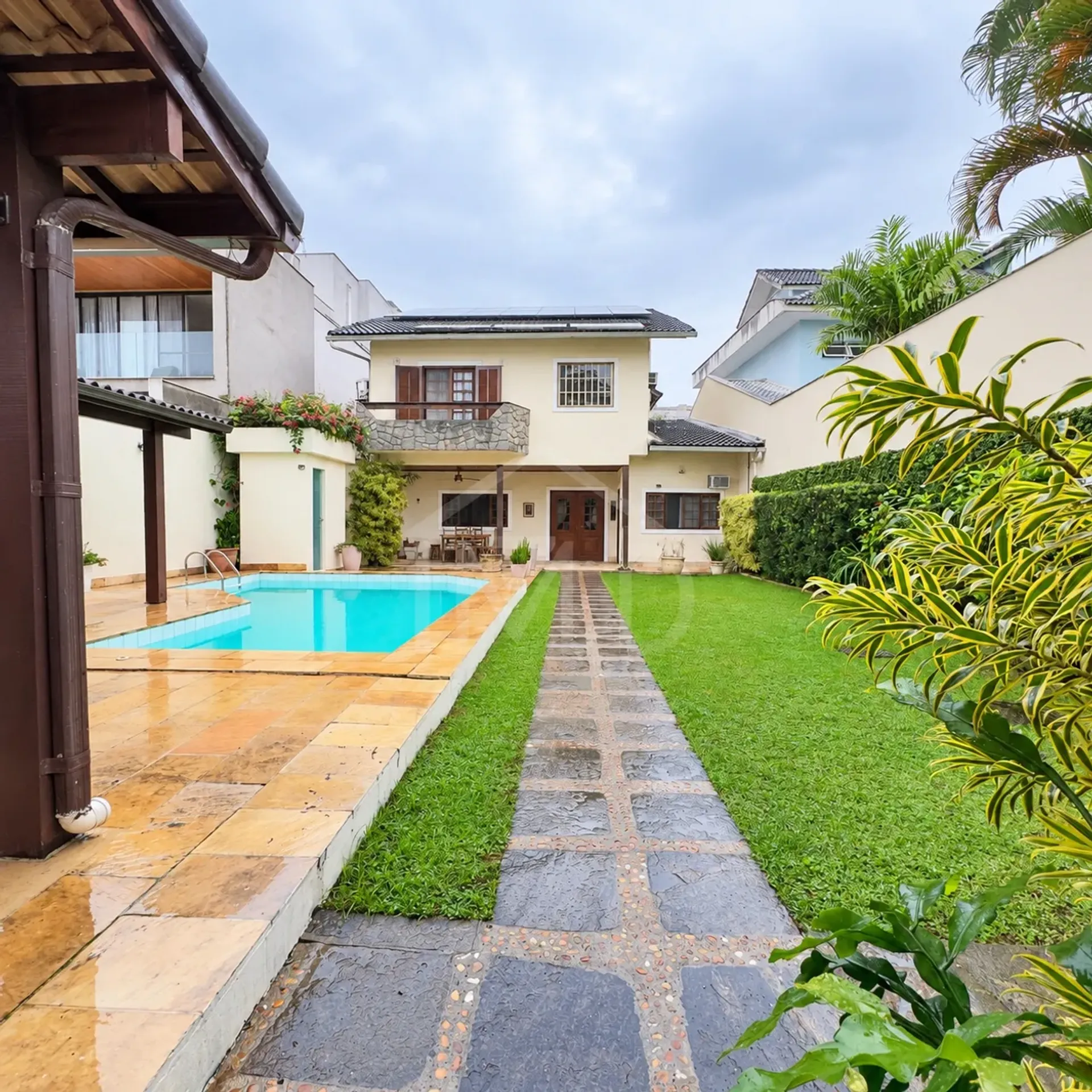 Furnished house, 250 m², with a walk-in closet — photo 7