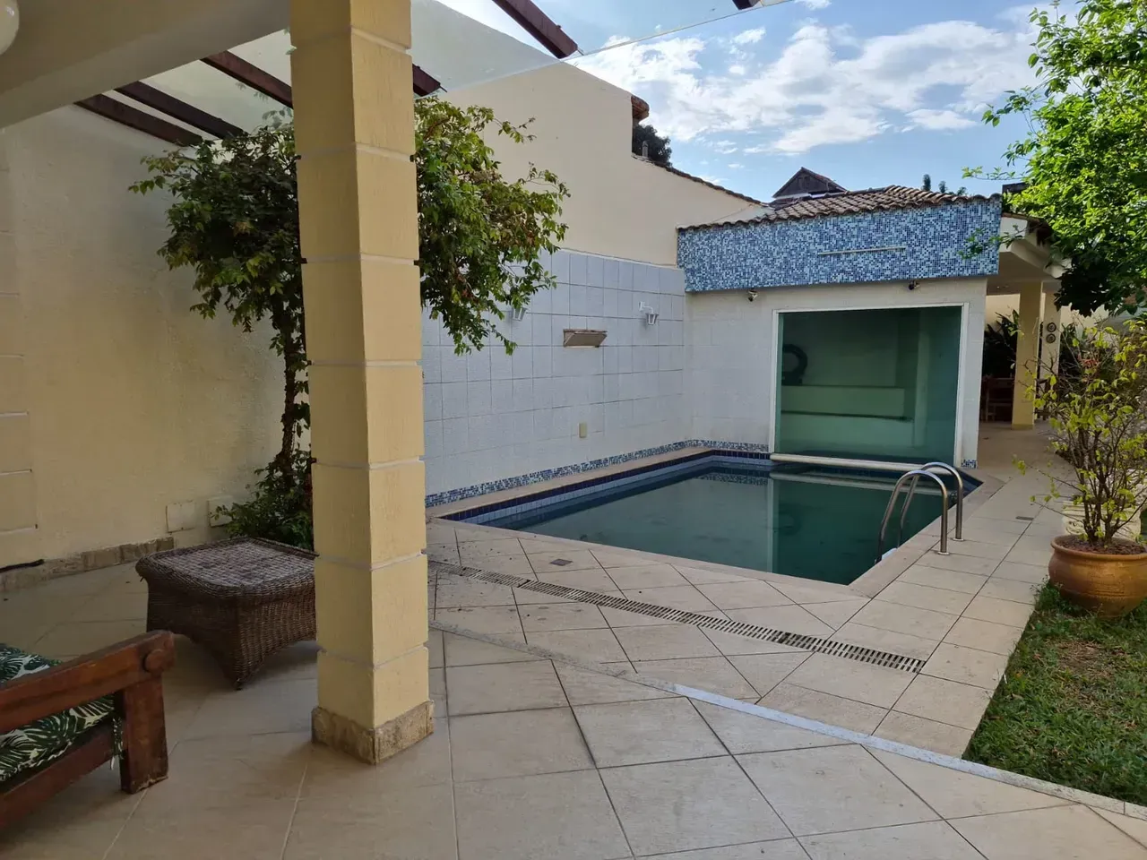 Unfurnished house with 4 bedrooms and 4 bathrooms and pool — photo 7