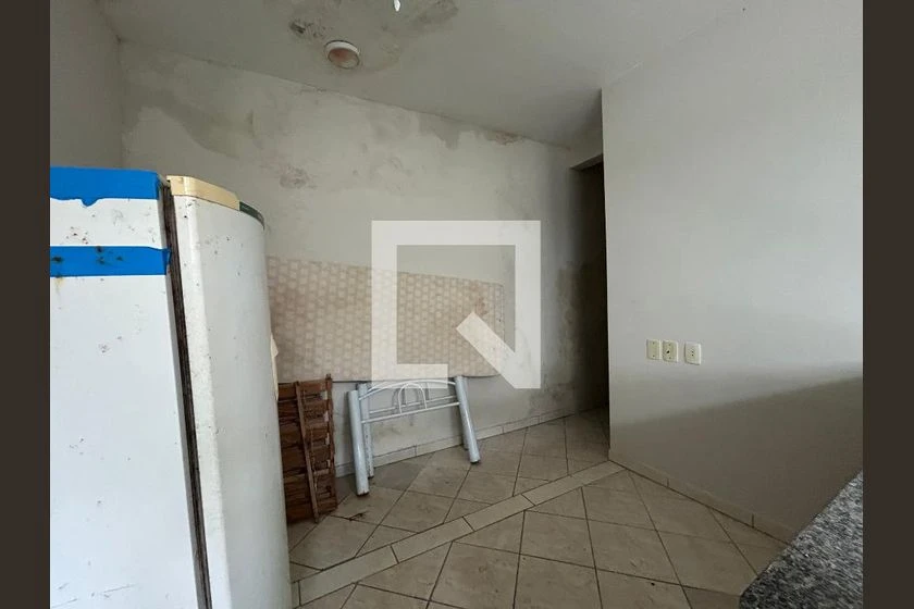 Single-bedroom house with a gas stove kitchenette — photo 8