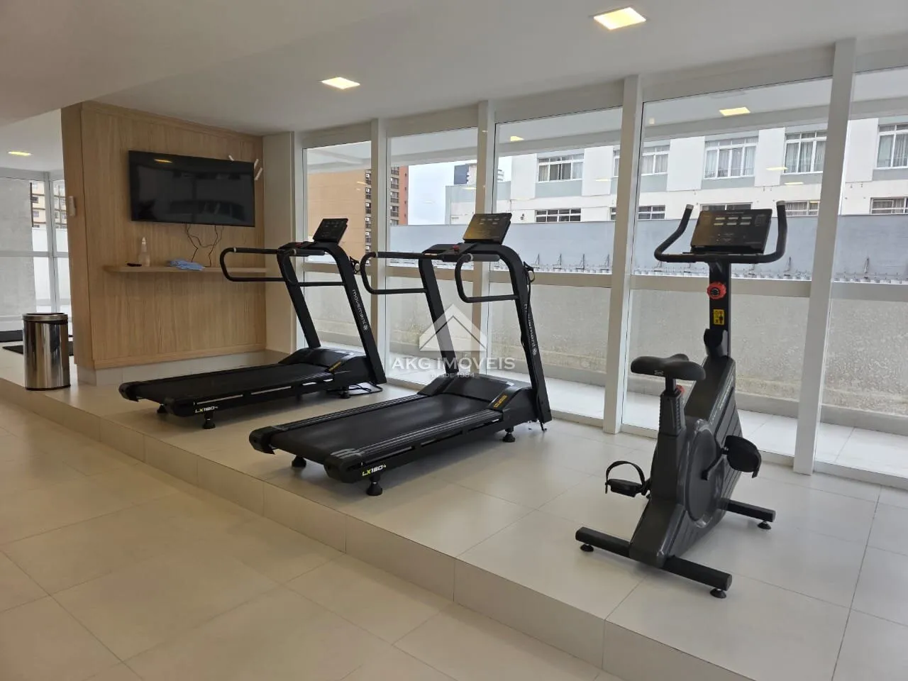 Apartamento de 1 dormitorio de 27 m² con balcón y parking — photo 16