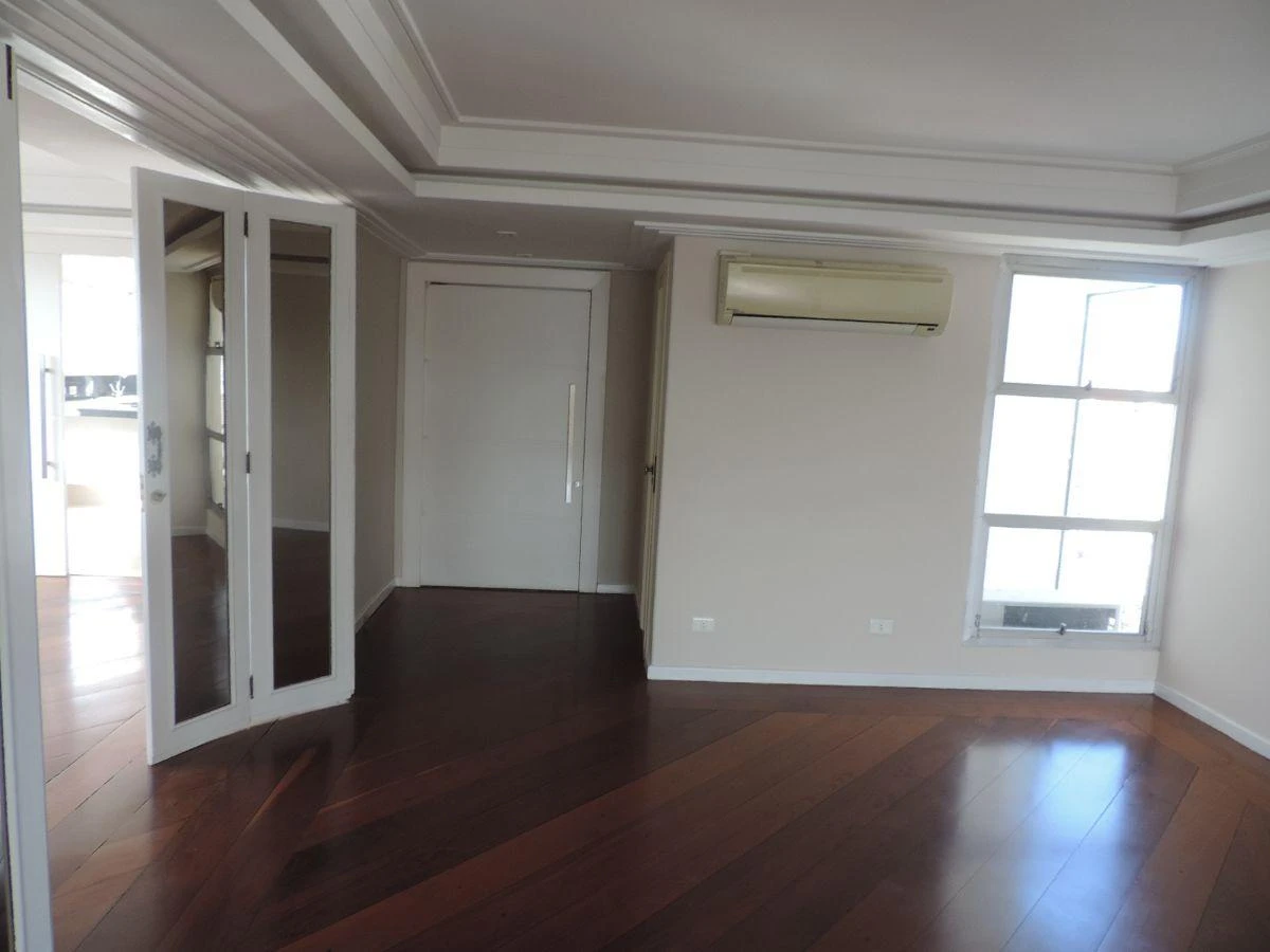 312 m² apartment with an open-plan kitchen — photo 17