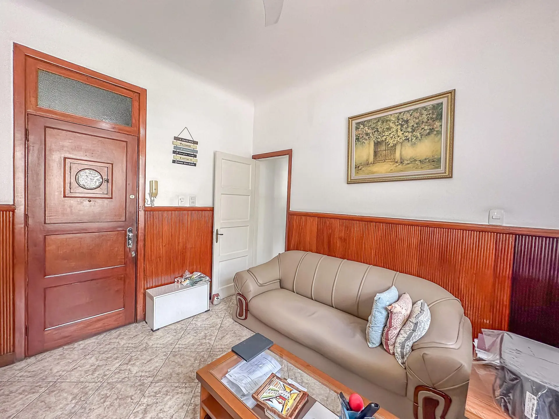 Furnished 2-bedroom apartment with a balcony — photo 12