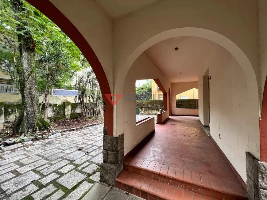 House with 7 bedrooms and built-in closets 350 m² — photo 19