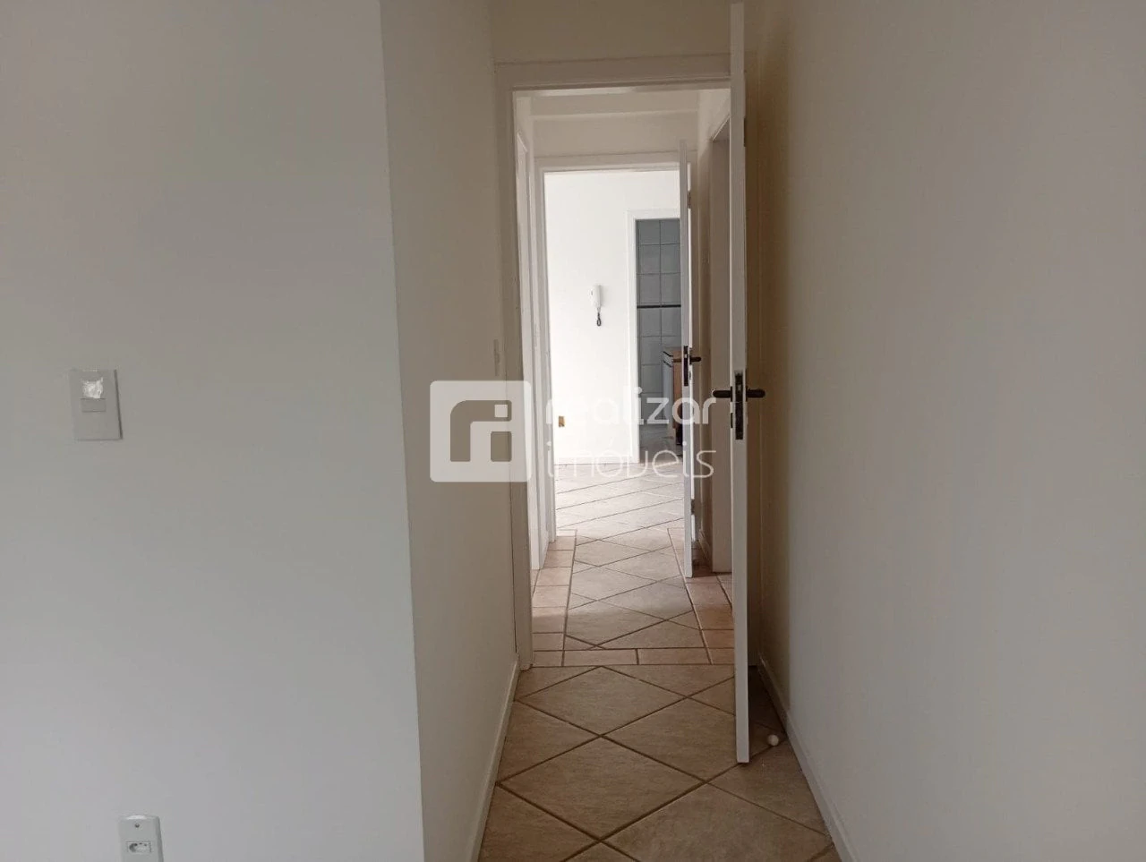 Квартира: 2 спальні, 1 з власною ванною кімнатою, 79 м² — photo 9