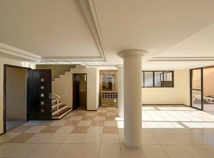 House in a gated community with 5 bedrooms — photo 8
