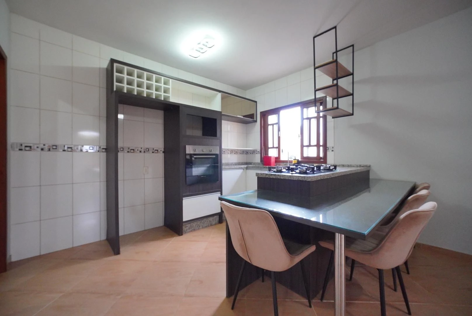 78 m² house with a jacuzzi and a bathtub — photo 2