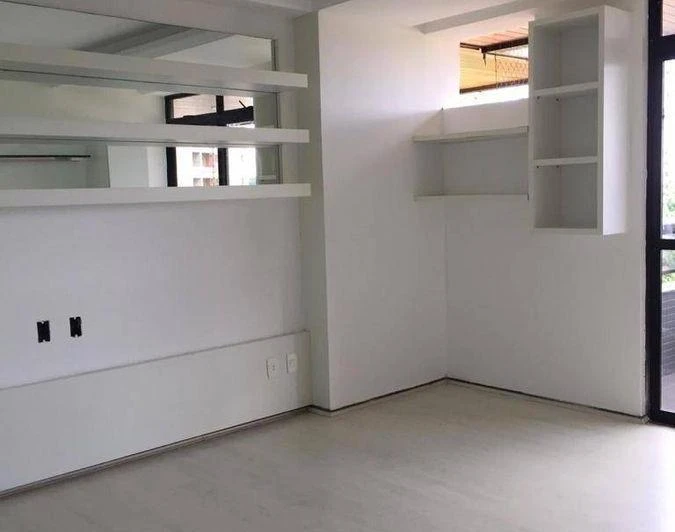 380 m² apartment with 4 en-suite bedrooms and balcony — photo 4