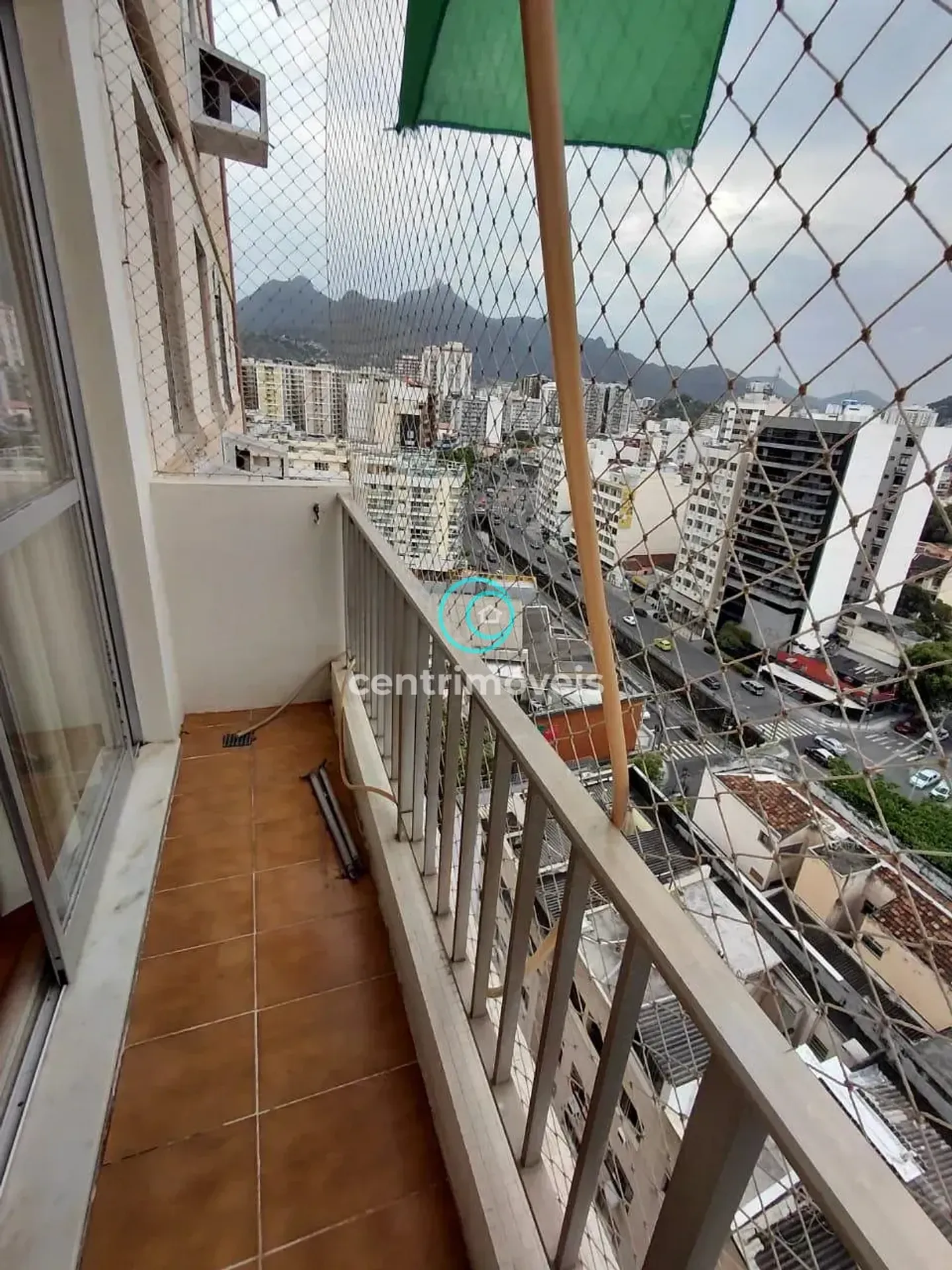 2-bedroom apartment with a mountain view in Rio de Janeiro — photo 20