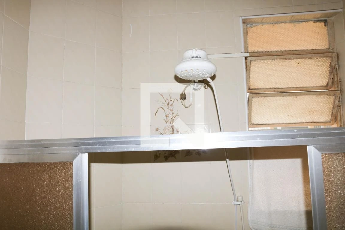 Apartamento com 2 quartos e cozinha fechada com fogão a gás — photo 34