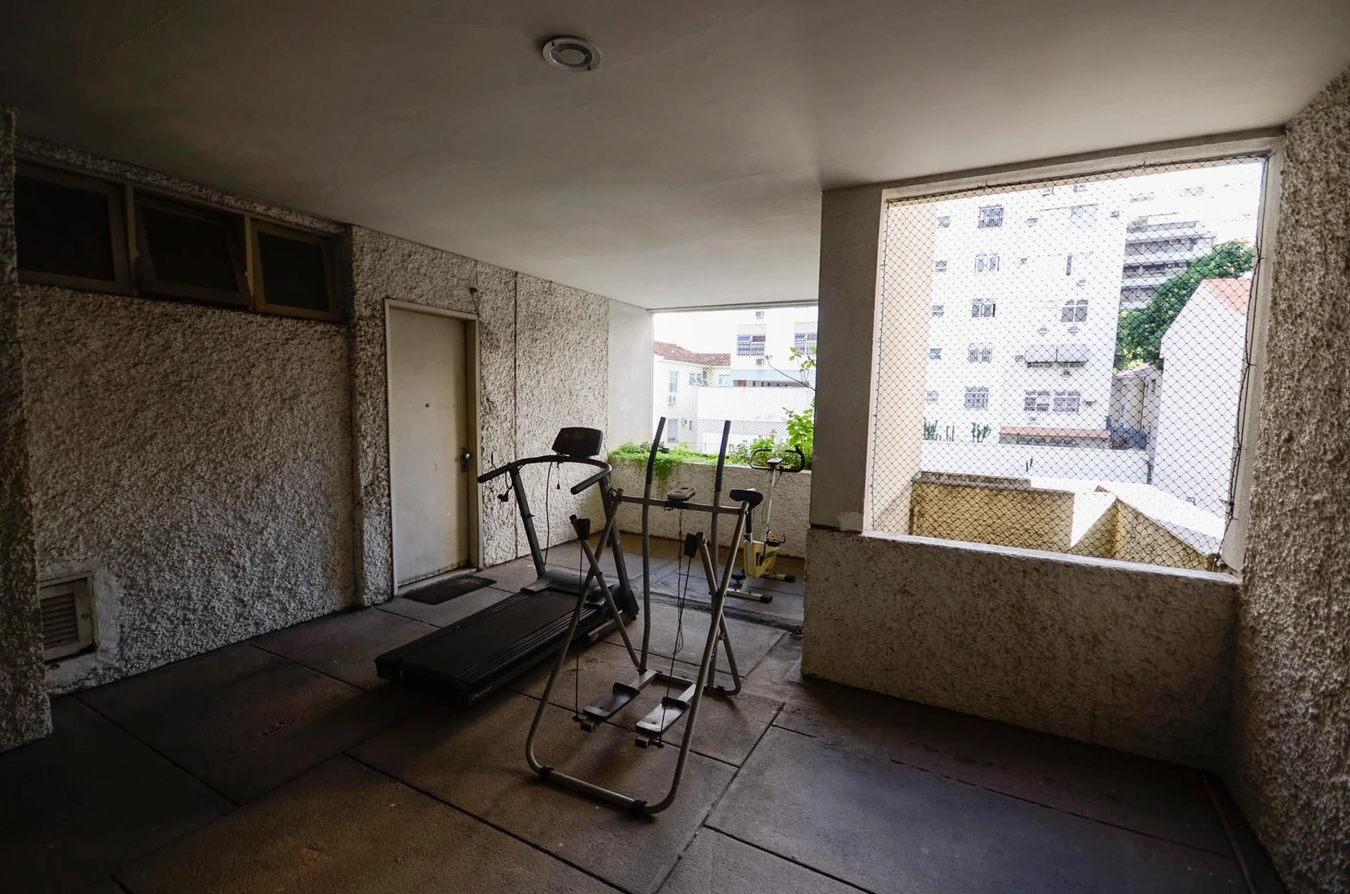 Apartamento mobiliado, 55 m², com janelas do piso ao teto — photo 27