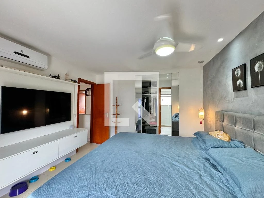 138 m² house with a home office and a walk-in closet — photo 29