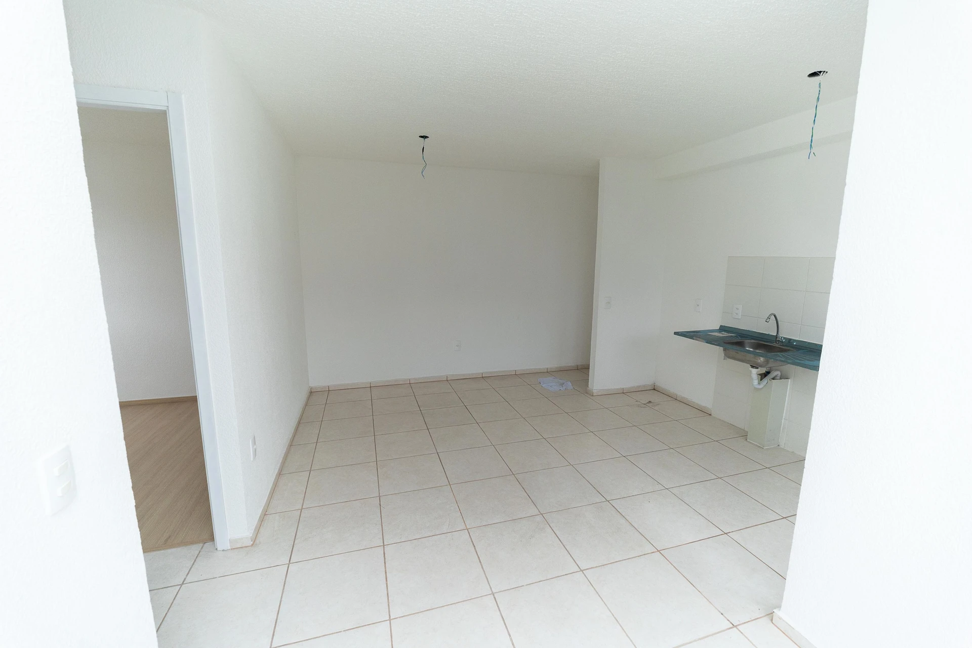 Apartamento de 2 quartos em condomínio com piscina — photo 15