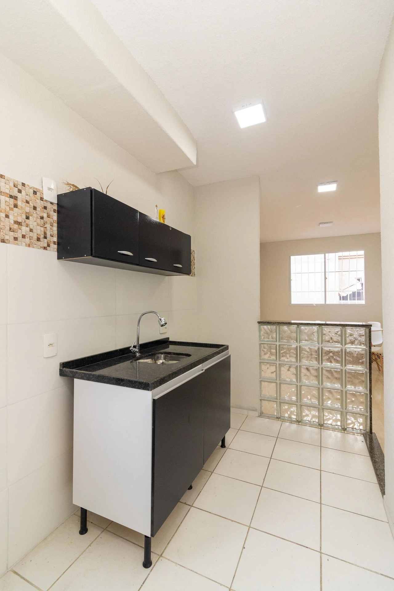 2-bedroom apartment with an open-plan kitchen — photo 12
