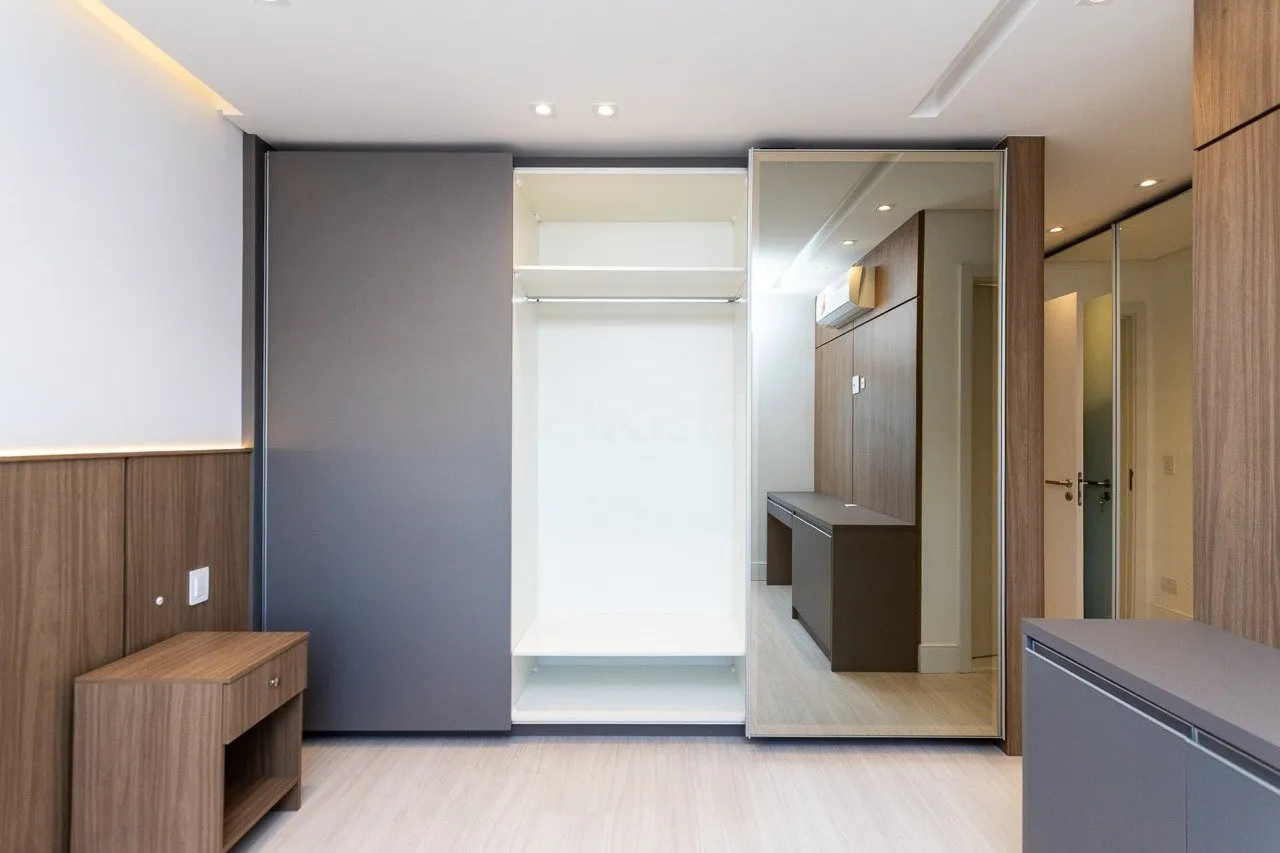Apartment with 3 en-suite bedrooms and BBQ balcony — photo 29