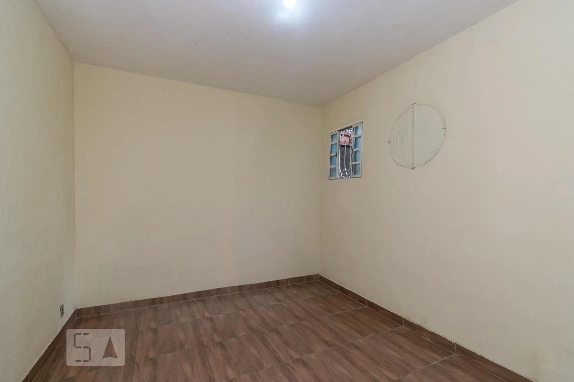 Unfurnished rental with no parking, 2 bedrooms and separate kitchen — photo 21