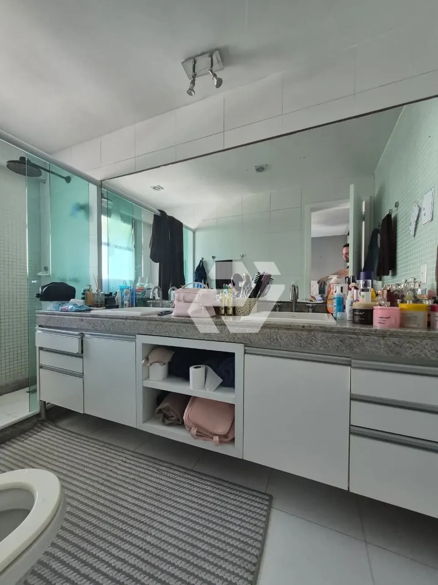 Furnished apartment, 233 m², with a walk-in closet — photo 29