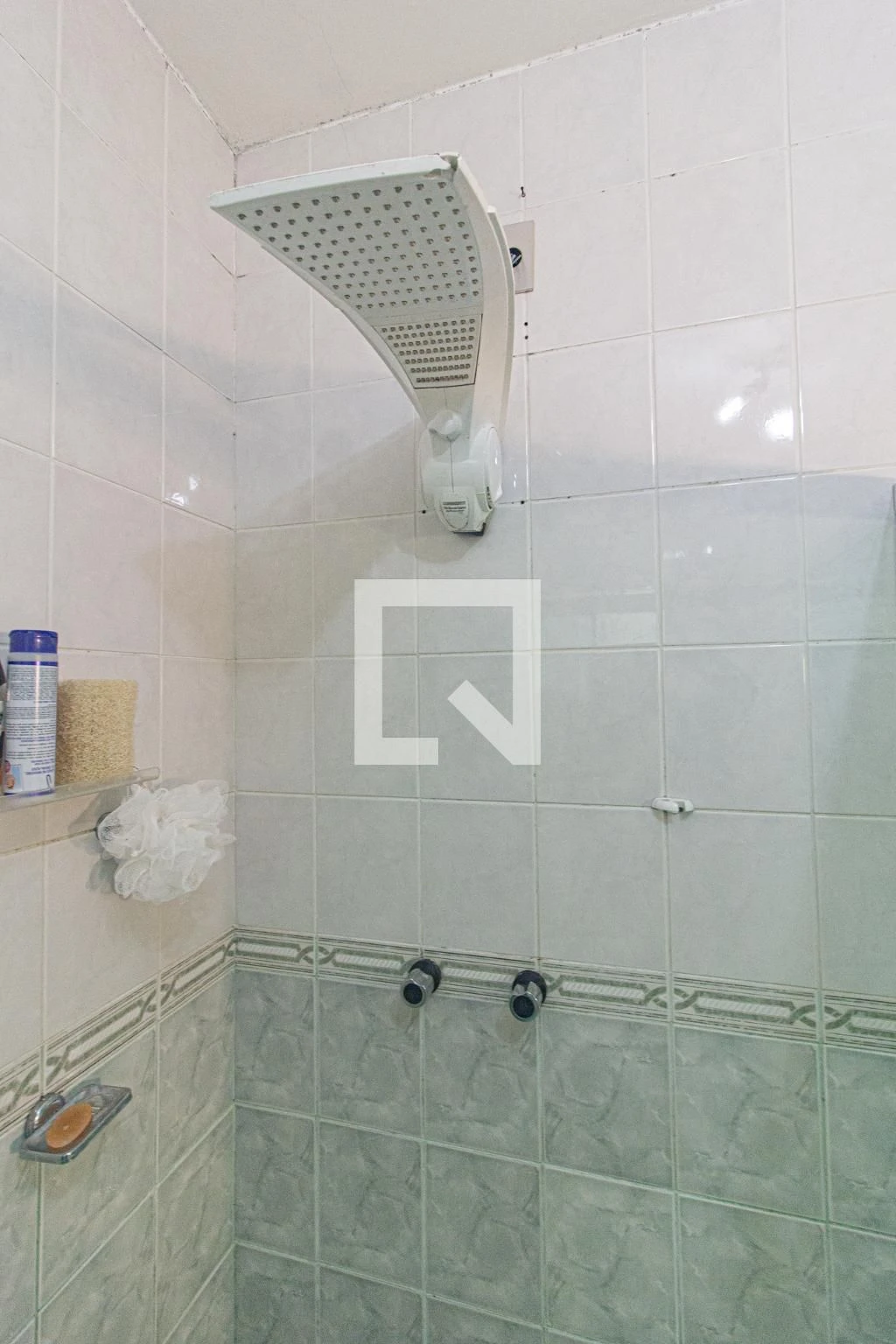 3-bedroom house with a walk-in closet in Curitiba — photo 46