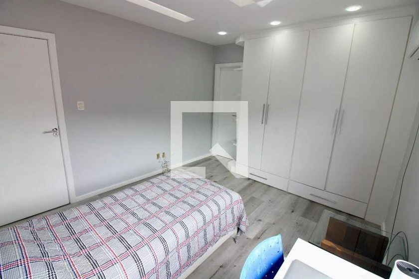 Furnished house, 260 m², with a bathtub — photo 24