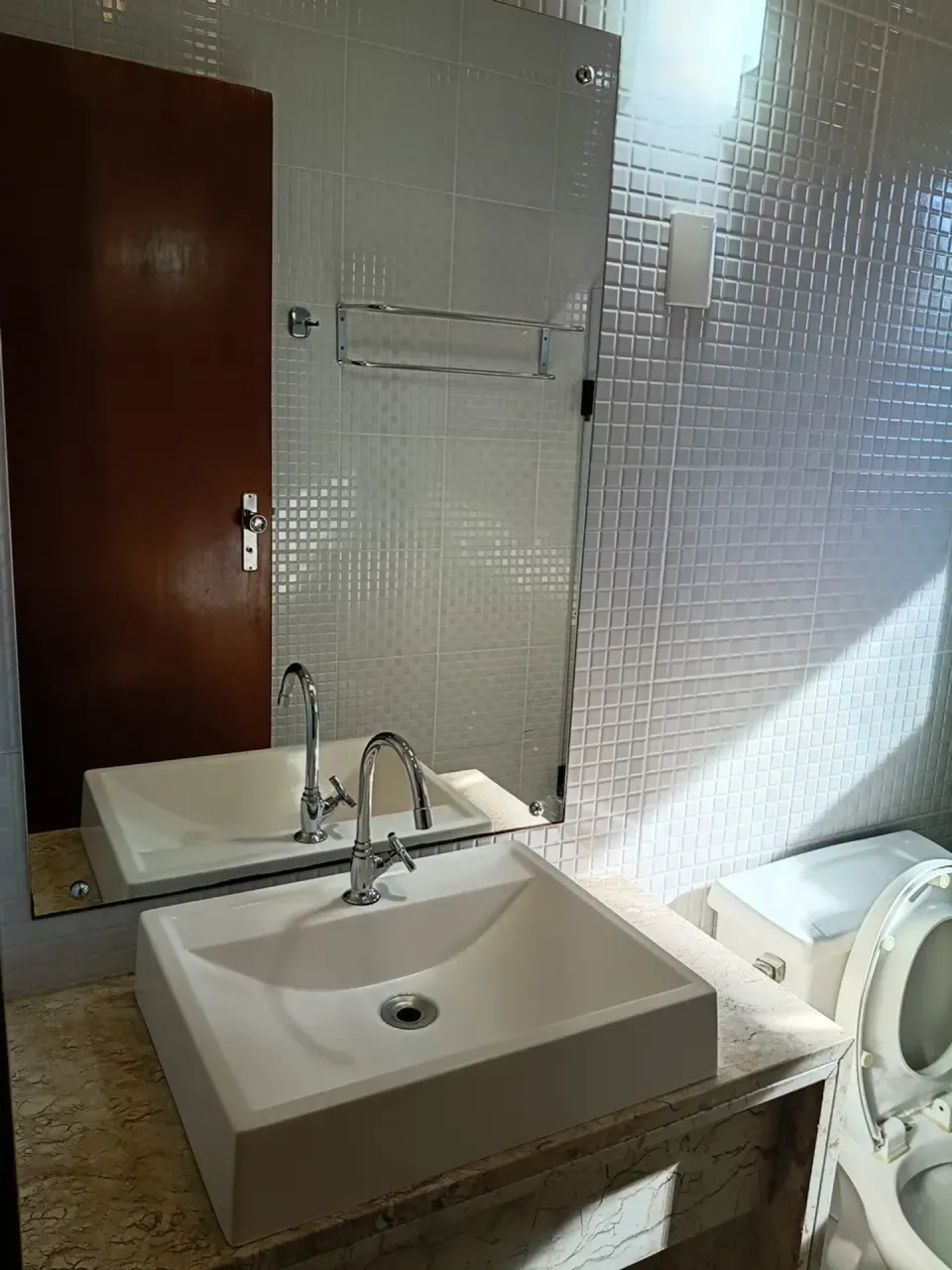 Furnished 1-bedroom apartment with 1 parking spot — photo 8