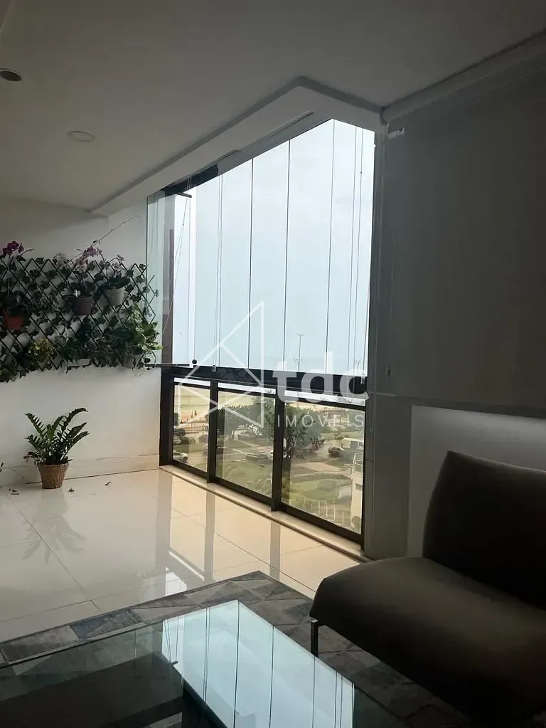 Furnished apartment with 2 en-suite bedrooms — photo 4