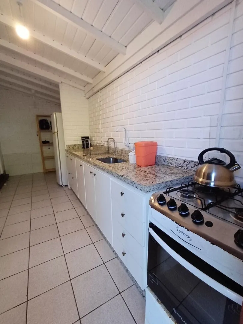 Casa térrea mobiliada com 3 dormitórios e quintal — photo 6