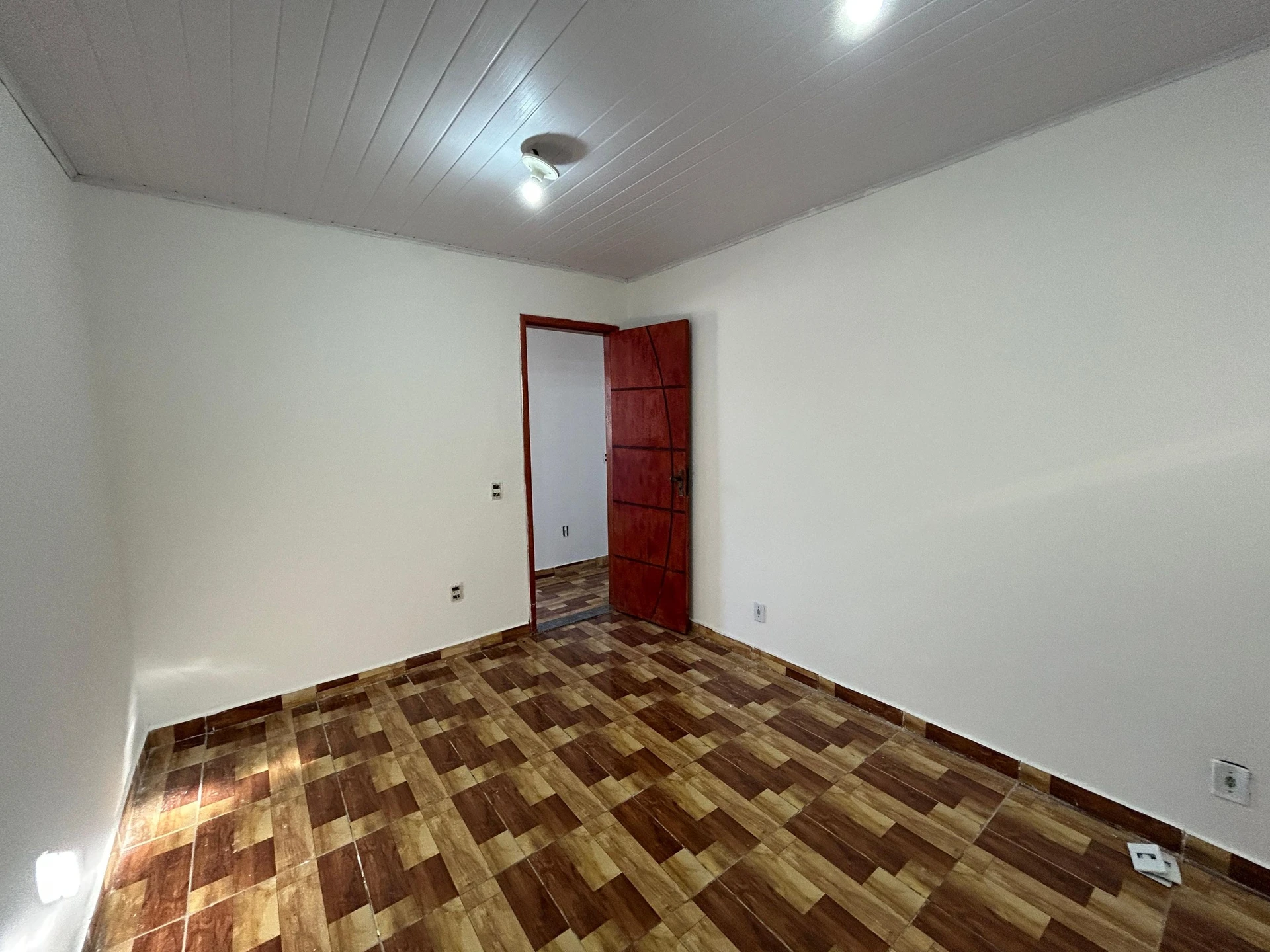 Квартира з 2 спальнями та 1 ванною з душовою зі скла — photo 17
