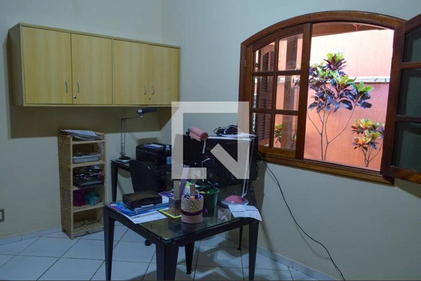 Furnished house with 4 bedrooms and 600 m² — photo 22