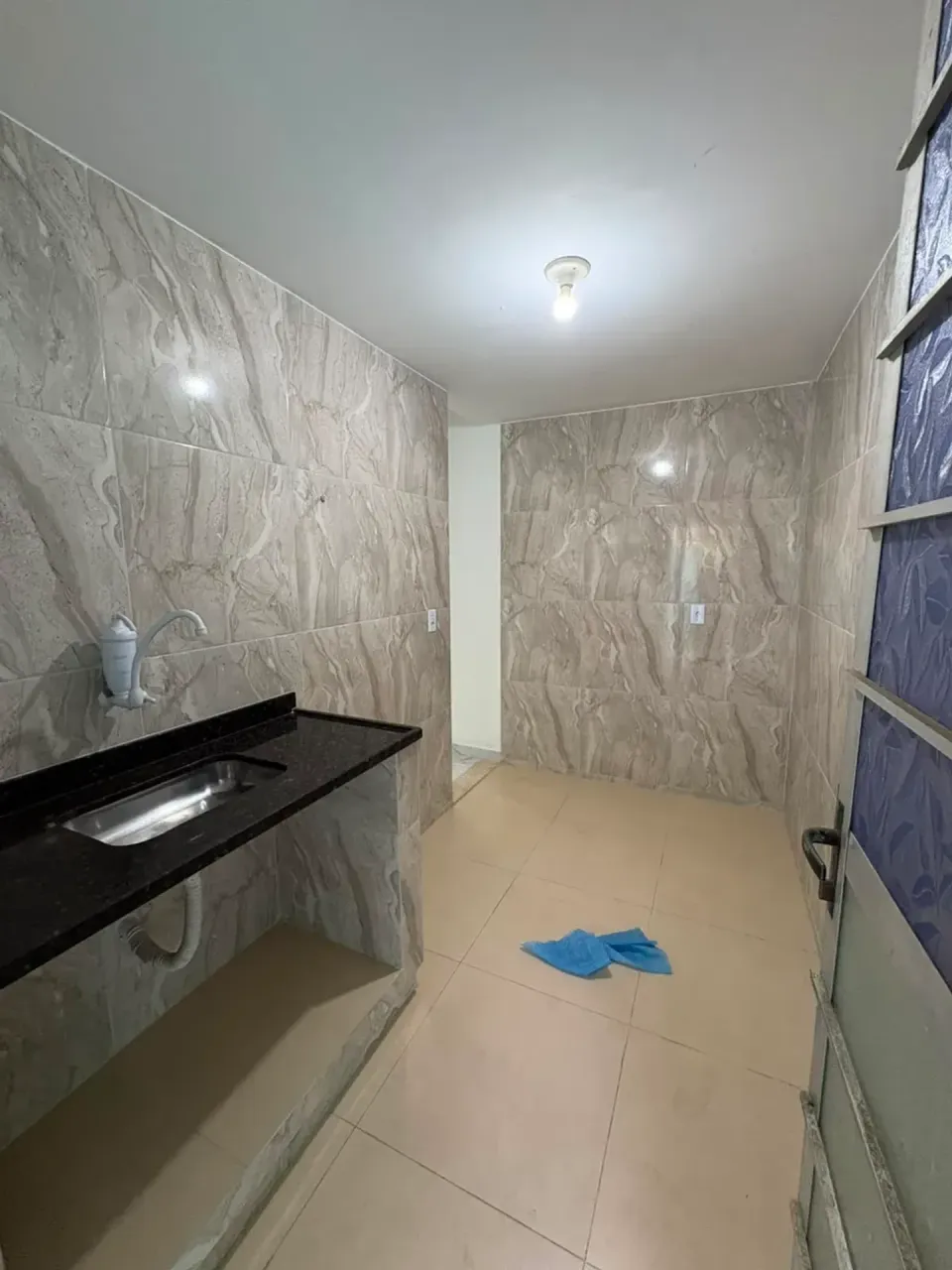 House with 2 bedrooms and 1 bathroom plus 1 parking space — photo 2