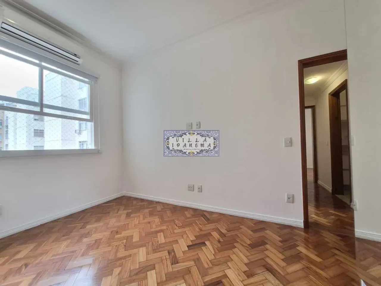 Квартира з 2 спальнями та дерев'яною підлогою або ламінатом — photo 22