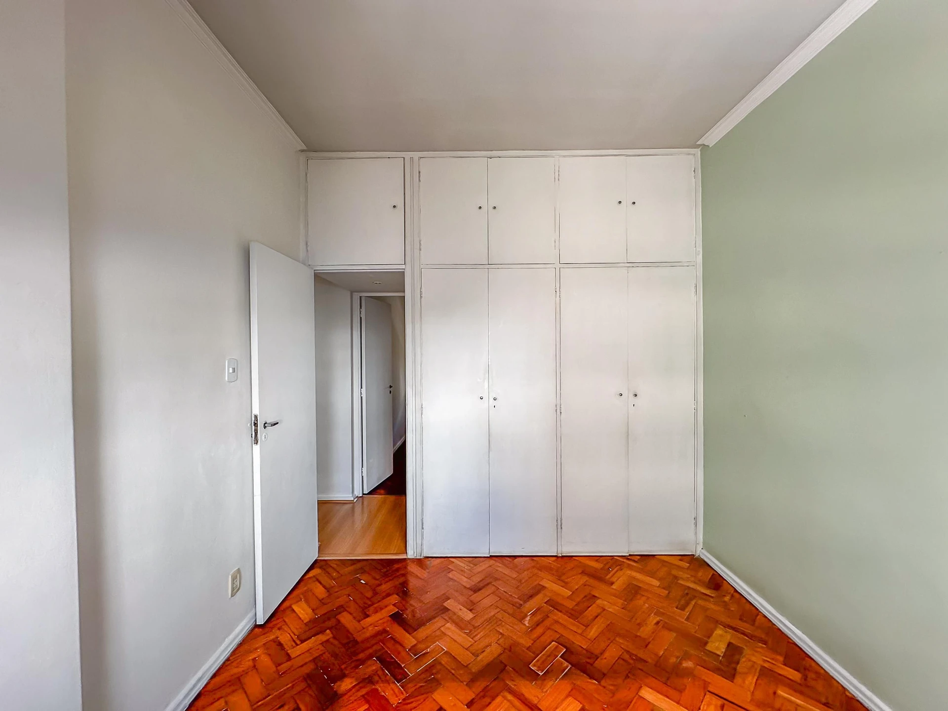 Apartment with 3 bedrooms and 2 bathrooms — photo 42