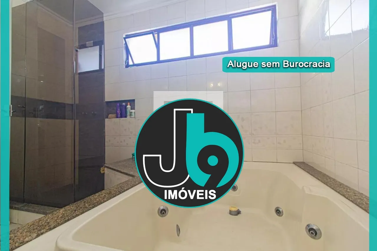 Furnished 650 m² house with 4 bedrooms and 4 bathrooms — photo 18