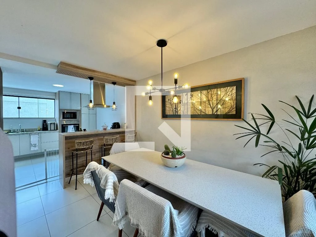 138 m² house with a home office and a walk-in closet — photo 33