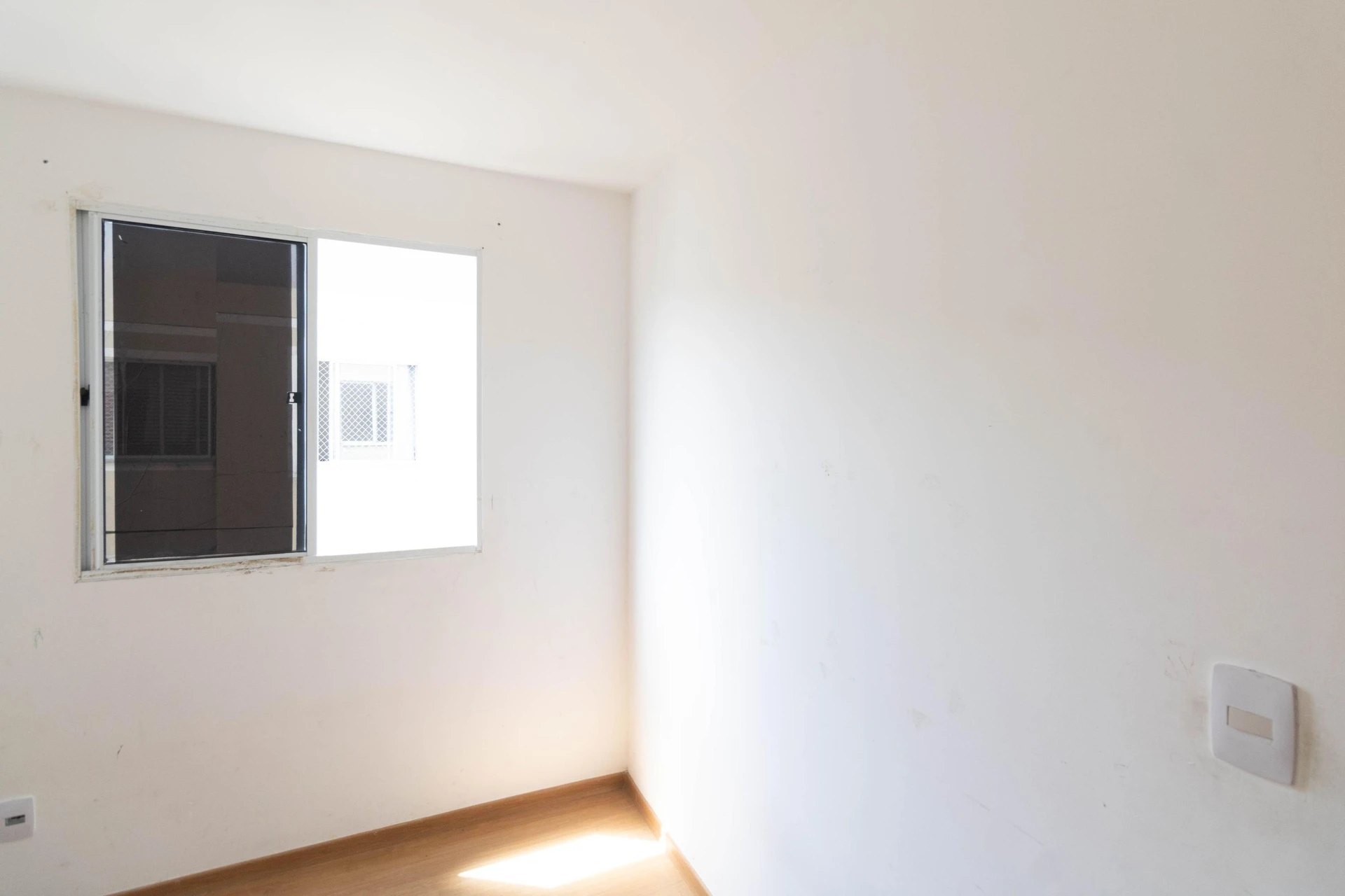 Балкон з грилем та 2 спальні: квартира 45 м² — photo 29