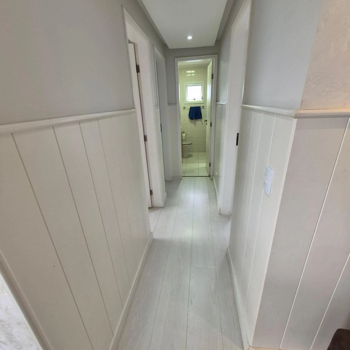 Furnished 3-bedroom apartment with covered parking — photo 3