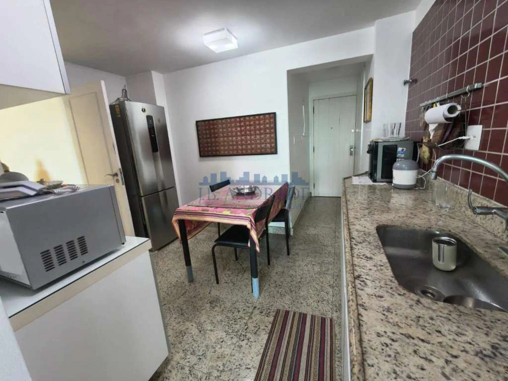 152 m² apartment with 4 bedrooms and enclosed balcony — photo 30