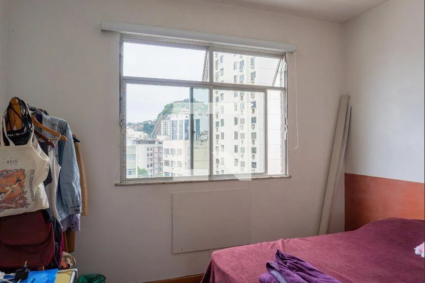 Furnished apartment with 4 bedrooms and 200 m² — photo 39