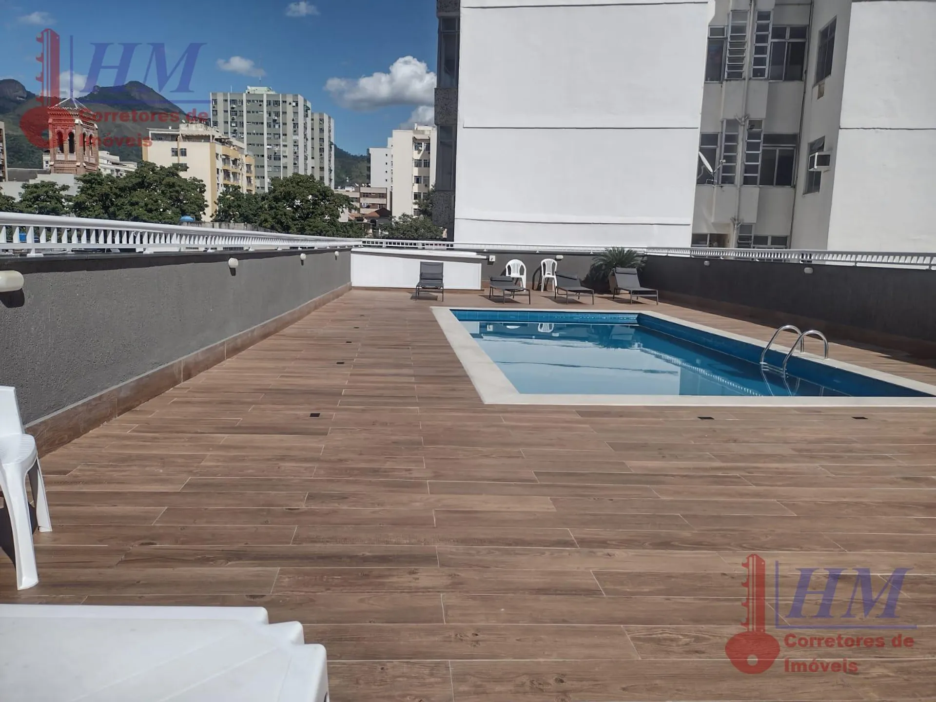 Furnished apartment, 67 m², with a glass-enclosed balcony — photo 16