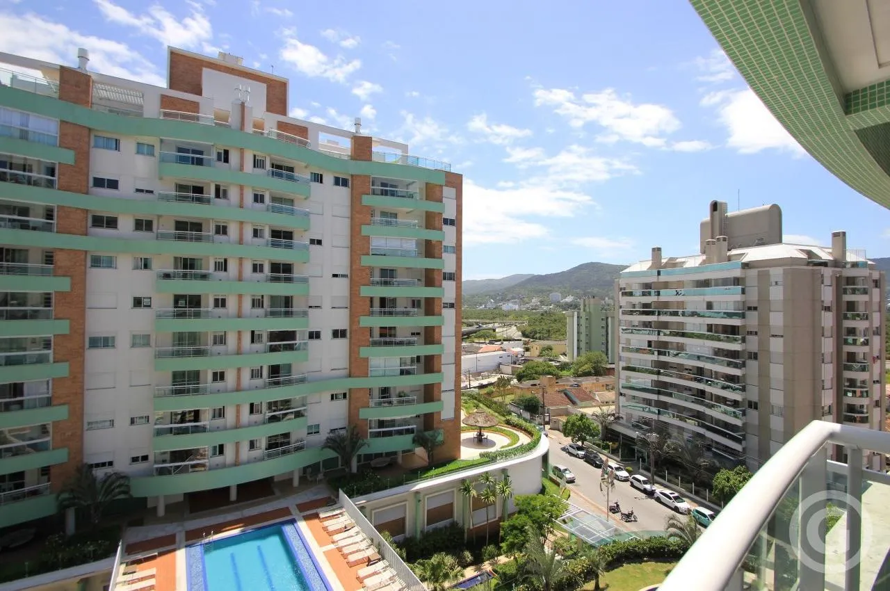 Mountain view in a 2-bedroom apartment, 71 m² — photo 10