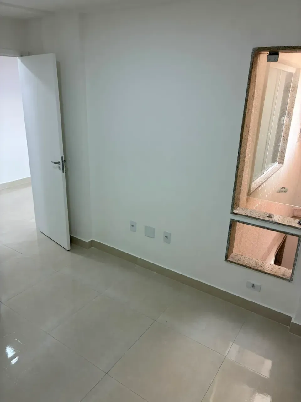 Apartamento de 1 quarto com mini-cozinha e box de vidro — photo 9