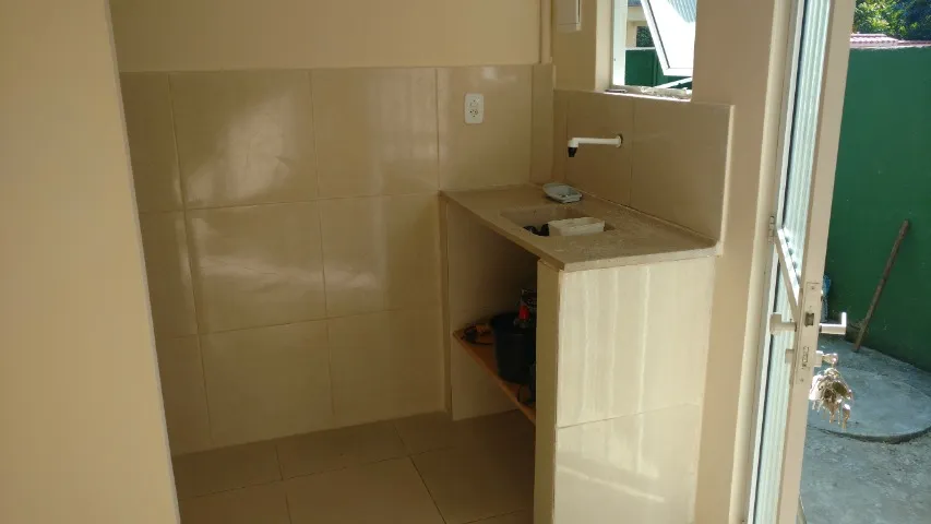 Unfurnished studio kitnet with gas water heater and 1 bath — photo 7