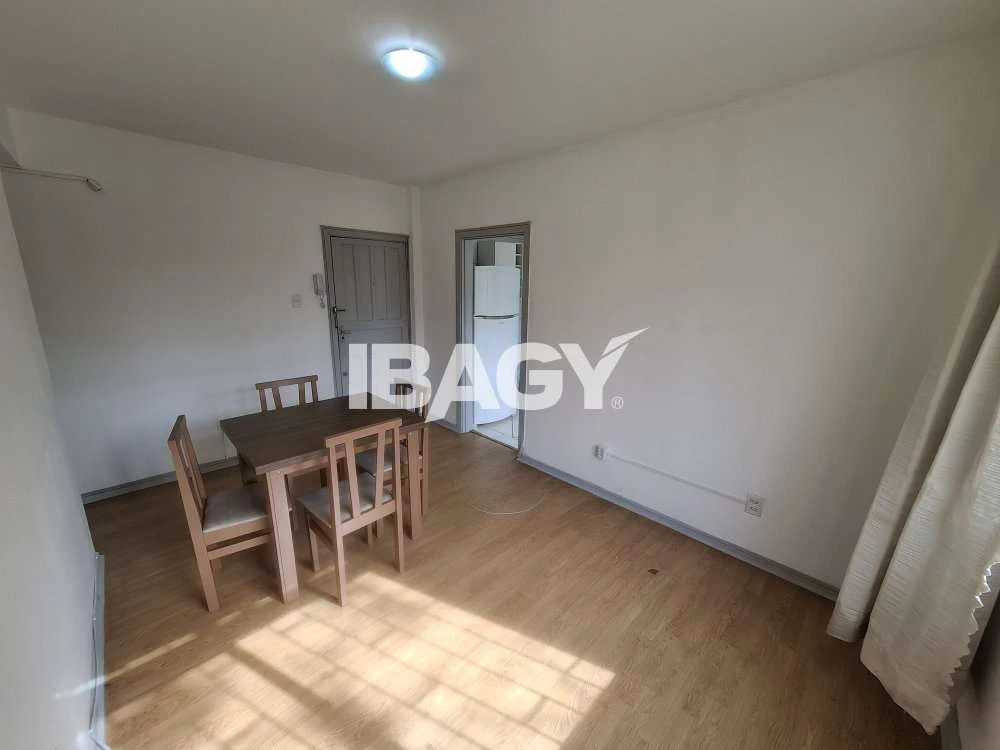 2-bedroom 48 m² apartment with a closed kitchen — photo 4