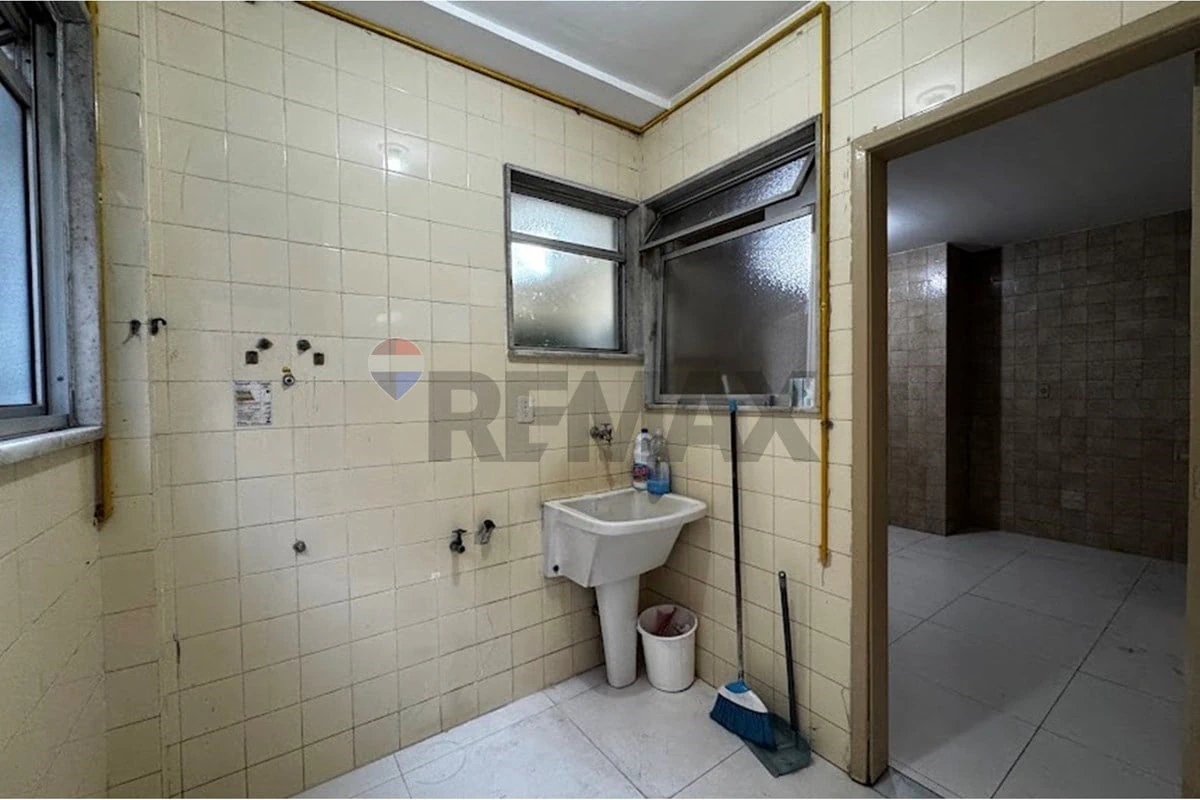 Apartment, 65 m², with wood or laminate floors — photo 27